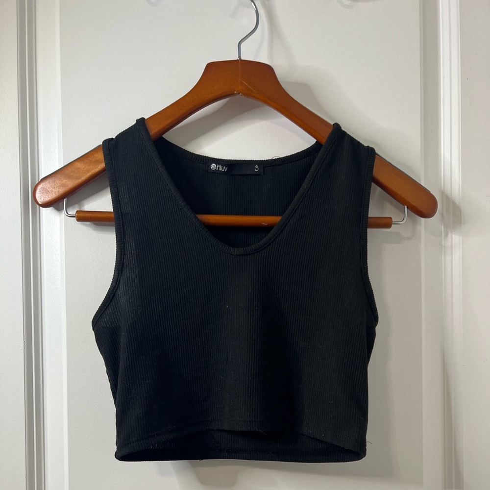 Black Minimal Top